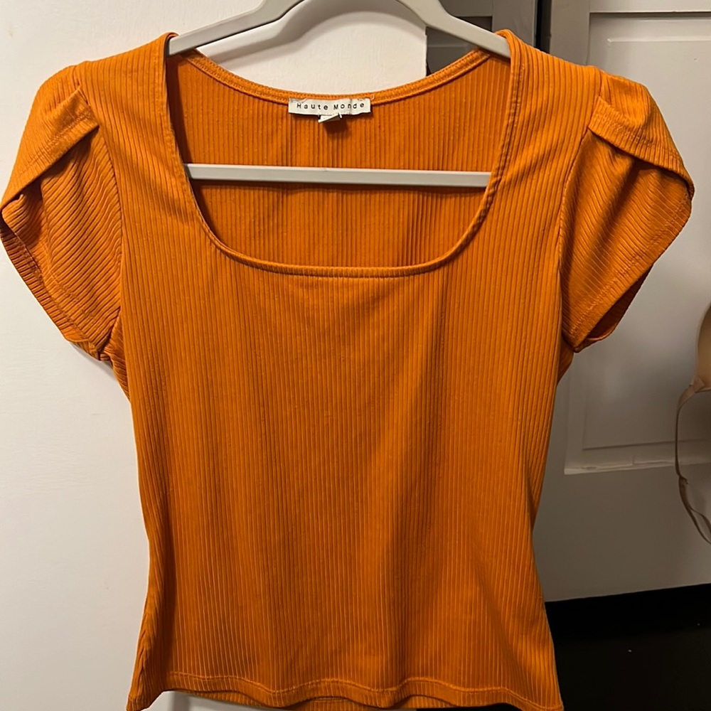 Haute Monde rusty orange short sleeve blouse with flutter sleeve